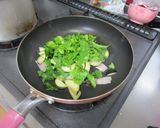 モロヘイヤとベーコンのパスタ作り方1写真