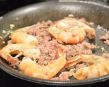 海老と挽肉のエスニックパエリア作り方1写真