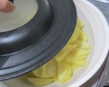 こんがりポテトと鶏もも肉のにんにく炒め★作り方4写真
