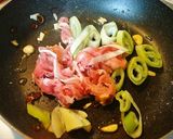 豚肉と長ネギのペペロン風パスタ 温玉乗せ作り方4写真