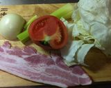 冷蔵庫掃除☆キャベツとベーコンのスープ作り方1写真