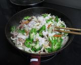 塩麹鶏皮うどん作り方3写真