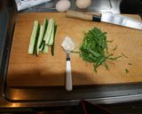 胡瓜とニラの中華風目玉焼き作り方2写真