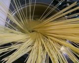豚バラとルッコラのトマトソースパスタ作り方2写真