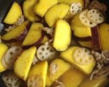 ほっこり薩摩芋・豚肉・蓮根の炒め煮作り方2写真