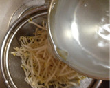 うまッ☆もやしとしめじのバターカレー炒め作り方1写真