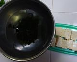 味噌がひきたつ♪豆腐とわかめの白い味噌汁作り方1写真