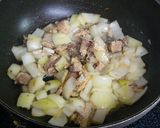 鯖缶と玉葱のピリ辛炒め☆作り方2写真