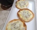余った餃子の皮で♡しらすのおつまみピザ作り方3写真