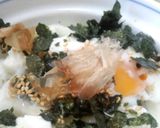 食欲そそる！おにぎりの温玉のっけ丼☆作り方6写真