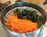 さつま揚げ，わかめ，にんじんの前菜作り方3写真