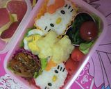 キャラ弁★シリコンカップでキティちゃん作り方3写真