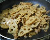 レンコンと豚肉の甘辛炒め✿作り方5写真