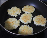 じゃがいものもっちり焼き☆チーズ＆のり塩作り方3写真