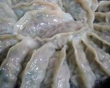野菜たっぷり☆ジュージー餃子作り方5写真