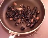 甘じょっぱいきな粉豆～黒豆茶の出がらしで作り方1写真