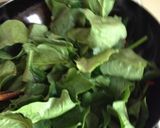 鶏皮とほうれん草炒め作り方4写真