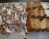 厚揚げとシメジのミートソース炒め☆作り方1写真