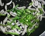 豚肉で作る『チンジャオロース』♫作り方3写真