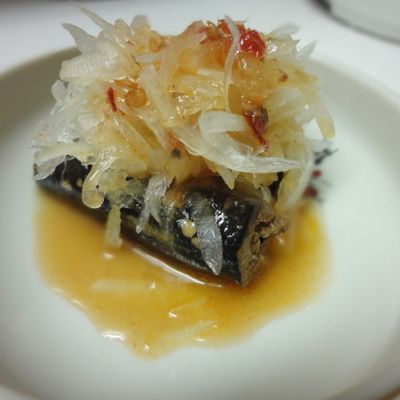 チキン36缶、いわしの水煮、9缶、さばのみそ煮9缶、いわしの蒲焼き14缶。 楽天市場】日本のいわし 水煮＆みそ煮＆味付け＆梅じそ風味 12缶