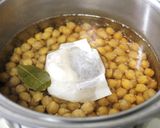 紅茶とローリエで茹でるひよこ豆作り方2写真