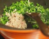 エコでも栄養満点！カブ茎の生姜ツナ炒め作り方2写真