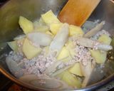 ひき肉とごぼうとジャガイモの甘辛いため作り方5写真