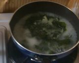 ♡すいとんとﾜｶﾒのお味噌汁♡作り方1写真