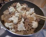 豚肉と大根とカリフラワーの煮物　味噌風味作り方4写真