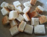 粉末スープへ~簡単ラスクを入れて~作り方1写真