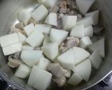 鶏モモ肉と大根のバターしょうゆ煮作り方3写真