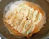 たっぷり野菜の簡単ヒダなし羽根つき餃子♪作り方9写真