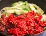 牛肉と里芋の炒め物作り方2写真