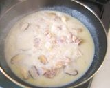 鶏モモと春菊のクリームスープパスタ作り方2写真
