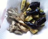 鶏とナス•舞茸の生姜味の煮物作り方7写真