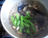 鶏とナス•舞茸の生姜味の煮物作り方11写真
