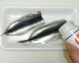 イワシとパスタのサルサ・クルダ作り方4写真