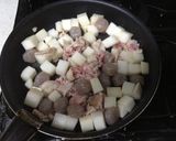 大根・豚肉・こんにゃくのコロコロ炒め煮作り方3写真