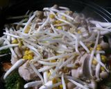 タジン鍋で作る 塩麹の蒸し鶏温サラダ作り方4写真