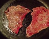キャラ弁やクリスマス＊肉巻き風おにぎり＊作り方1写真