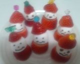 スイーツをXmas風に♪イチゴサンタさん作り方3写真