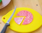 ６ｐチーズのサンタさん(キャラ弁に）作り方2写真