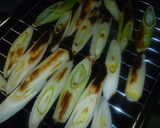 絶品鶏鍋♪焼ネギ黄金出汁☆仕上げは蕎麦で作り方3写真