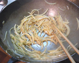 シャキシャキ玉ねぎと大根の皮のキンピラ♪作り方5写真