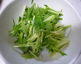 焼肉のタレで簡単♪水菜とベーコンのサラダ作り方1写真