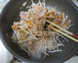 簡単　美味しい～♪キムチ焼きうどん♪作り方3写真