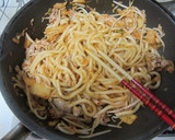 簡単　美味しい～♪キムチ焼きうどん♪作り方4写真