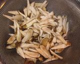 *焼肉のタレで簡単きんぴらごぼう*作り方1写真