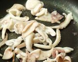 キャベツとイカのにんにくマヨ醤油炒め作り方2写真