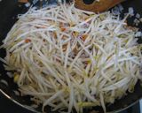 シャキっと仕上げた♪もやしのネギ味噌炒め作り方4写真